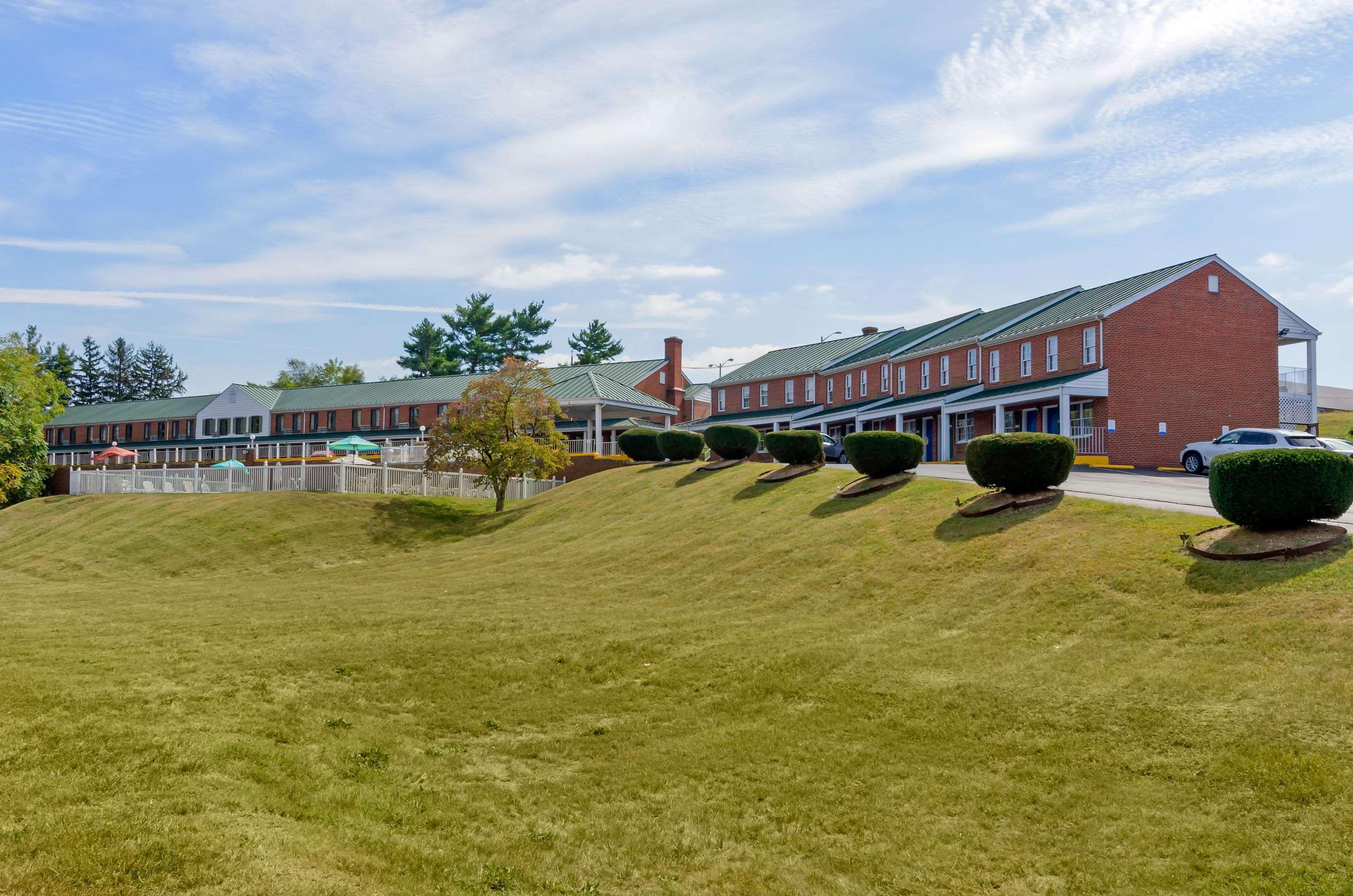 Quality Inn Waynesboro - Skyline Drive Экстерьер фото