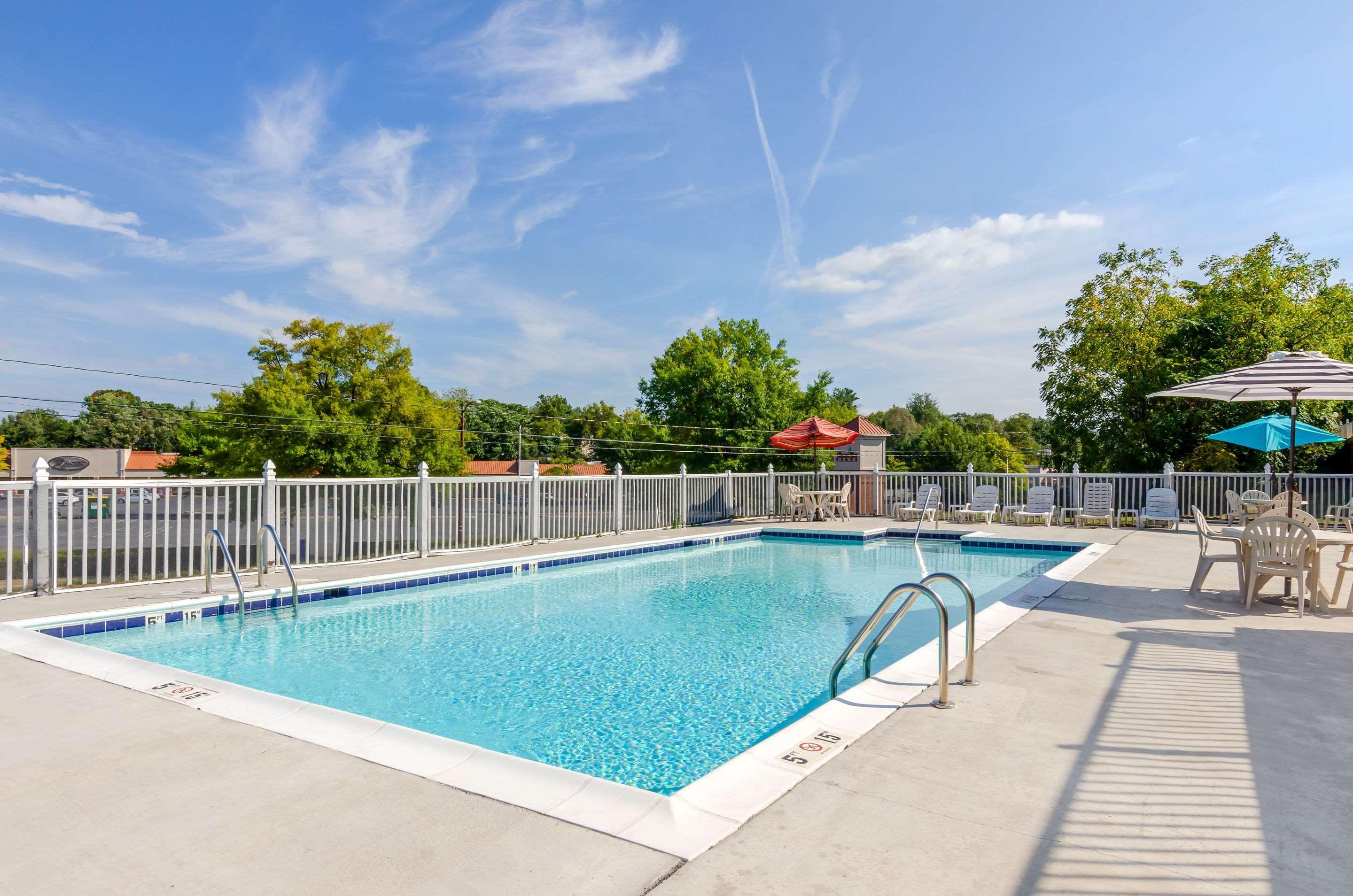 Quality Inn Waynesboro - Skyline Drive Экстерьер фото