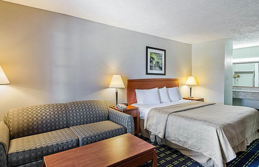 Quality Inn Waynesboro - Skyline Drive Экстерьер фото