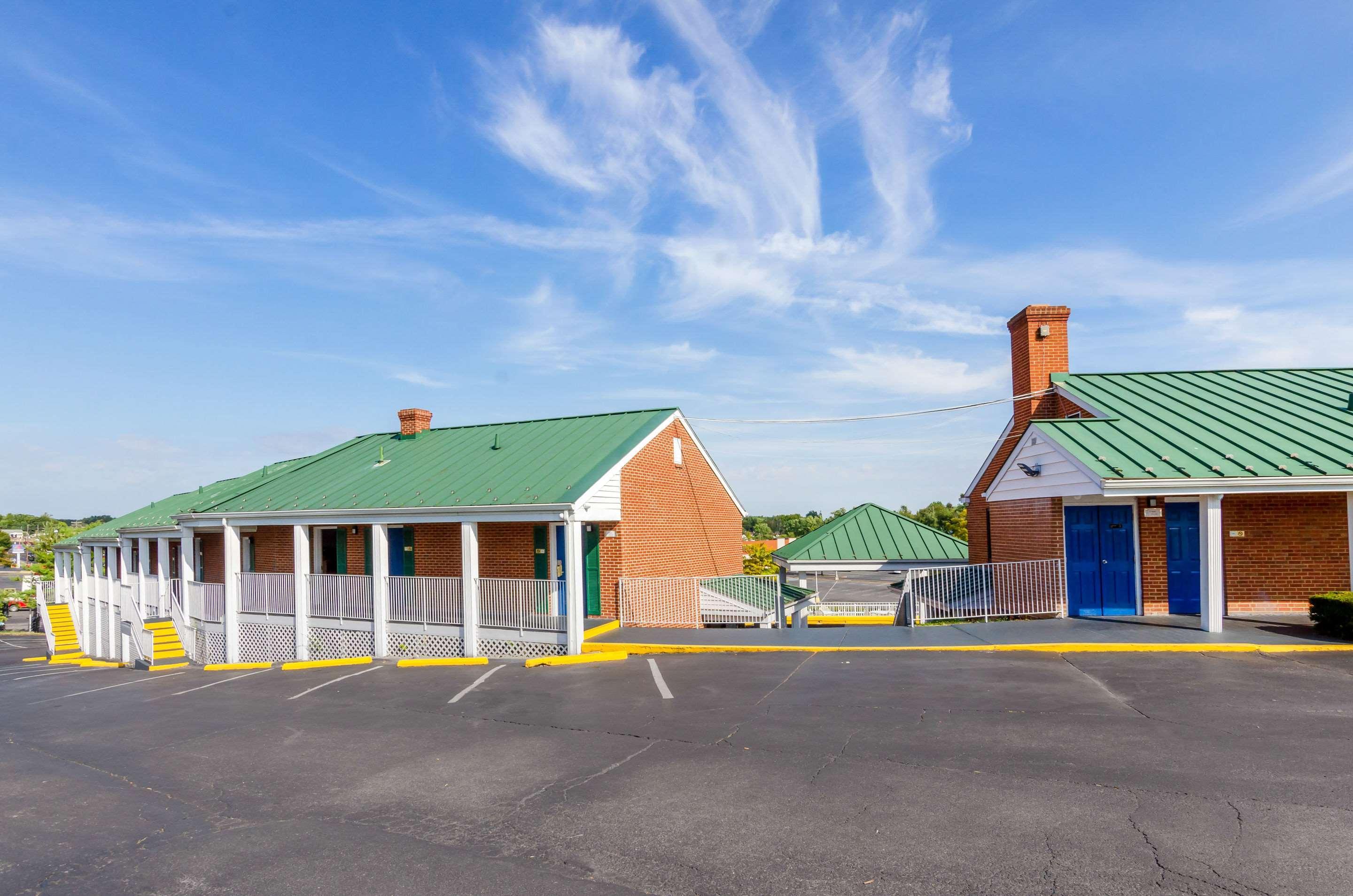 Quality Inn Waynesboro - Skyline Drive Экстерьер фото