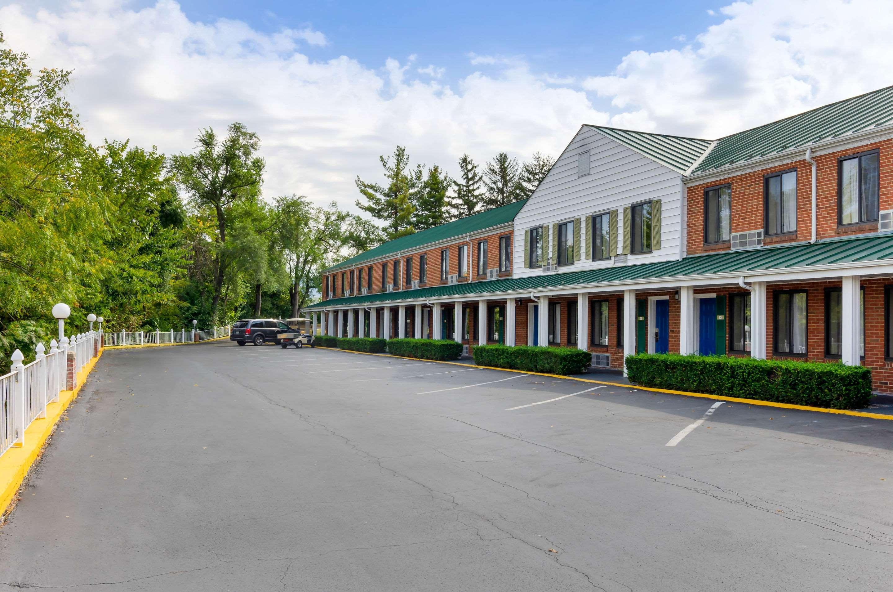Quality Inn Waynesboro - Skyline Drive Экстерьер фото