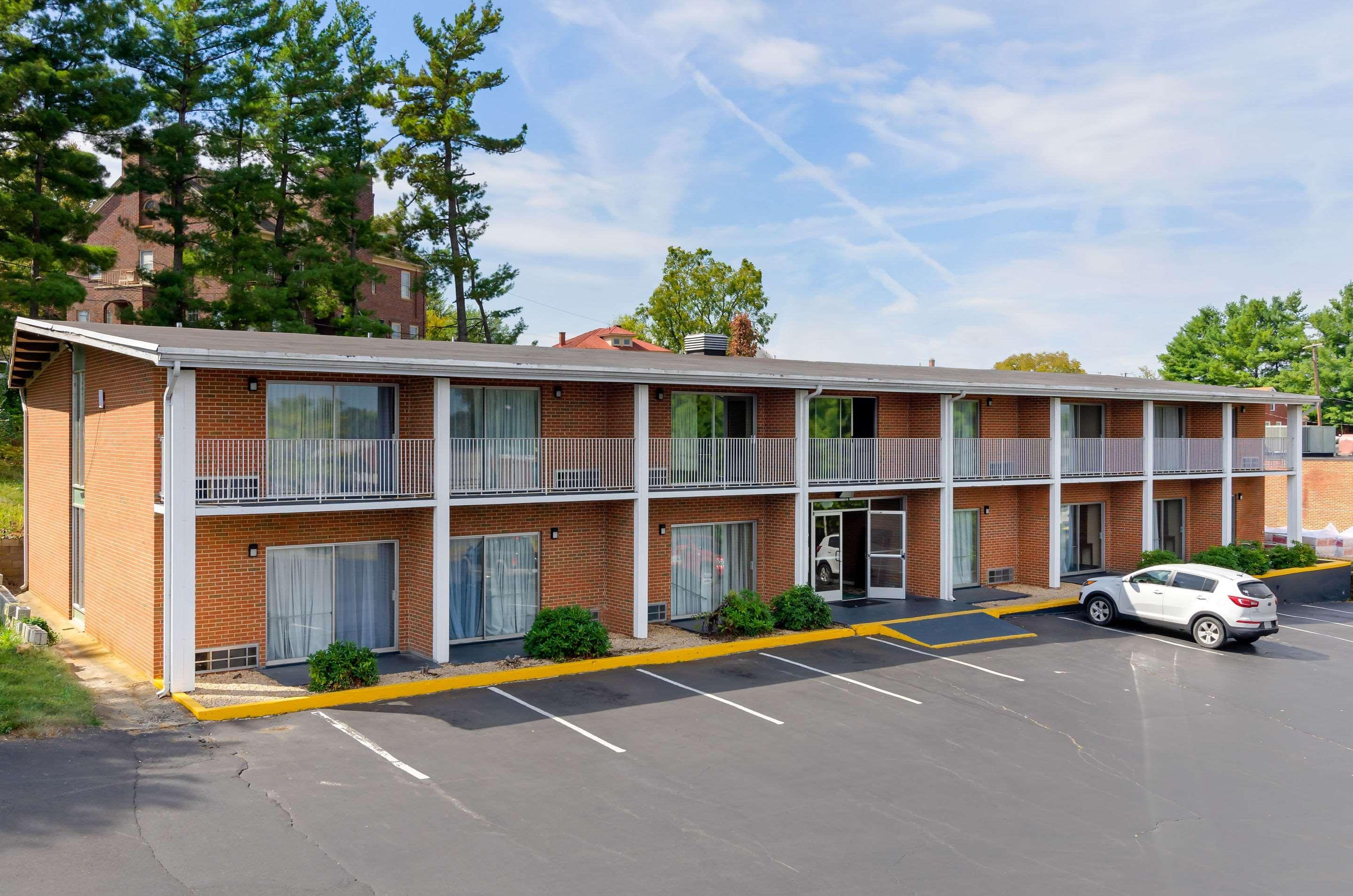 Quality Inn Waynesboro - Skyline Drive Экстерьер фото
