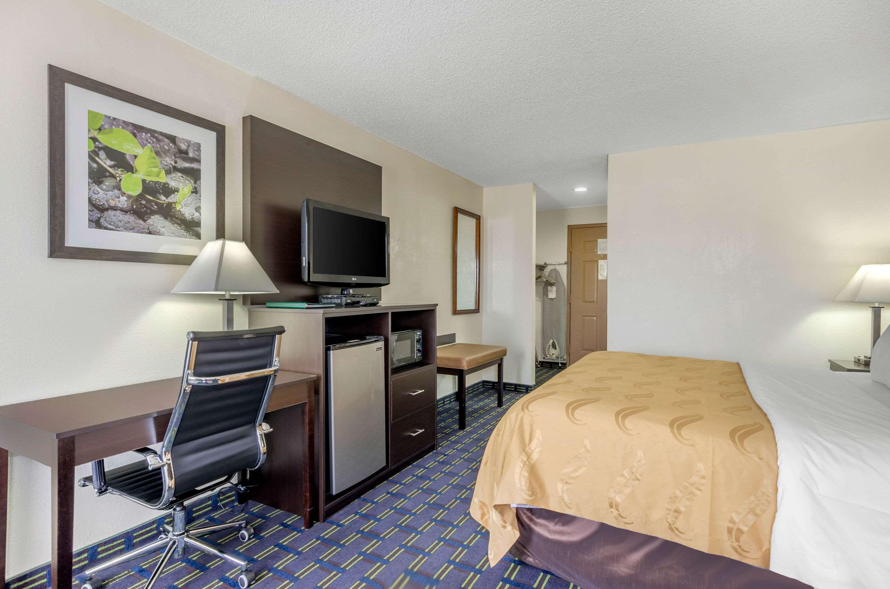 Quality Inn Waynesboro - Skyline Drive Экстерьер фото