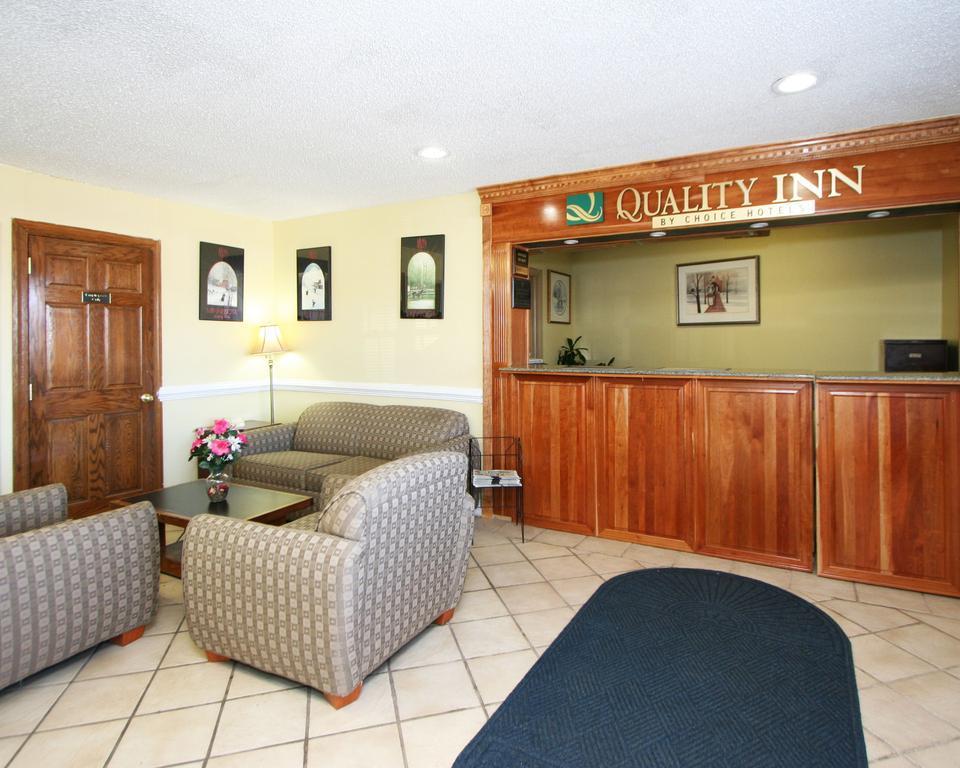 Quality Inn Waynesboro - Skyline Drive Экстерьер фото