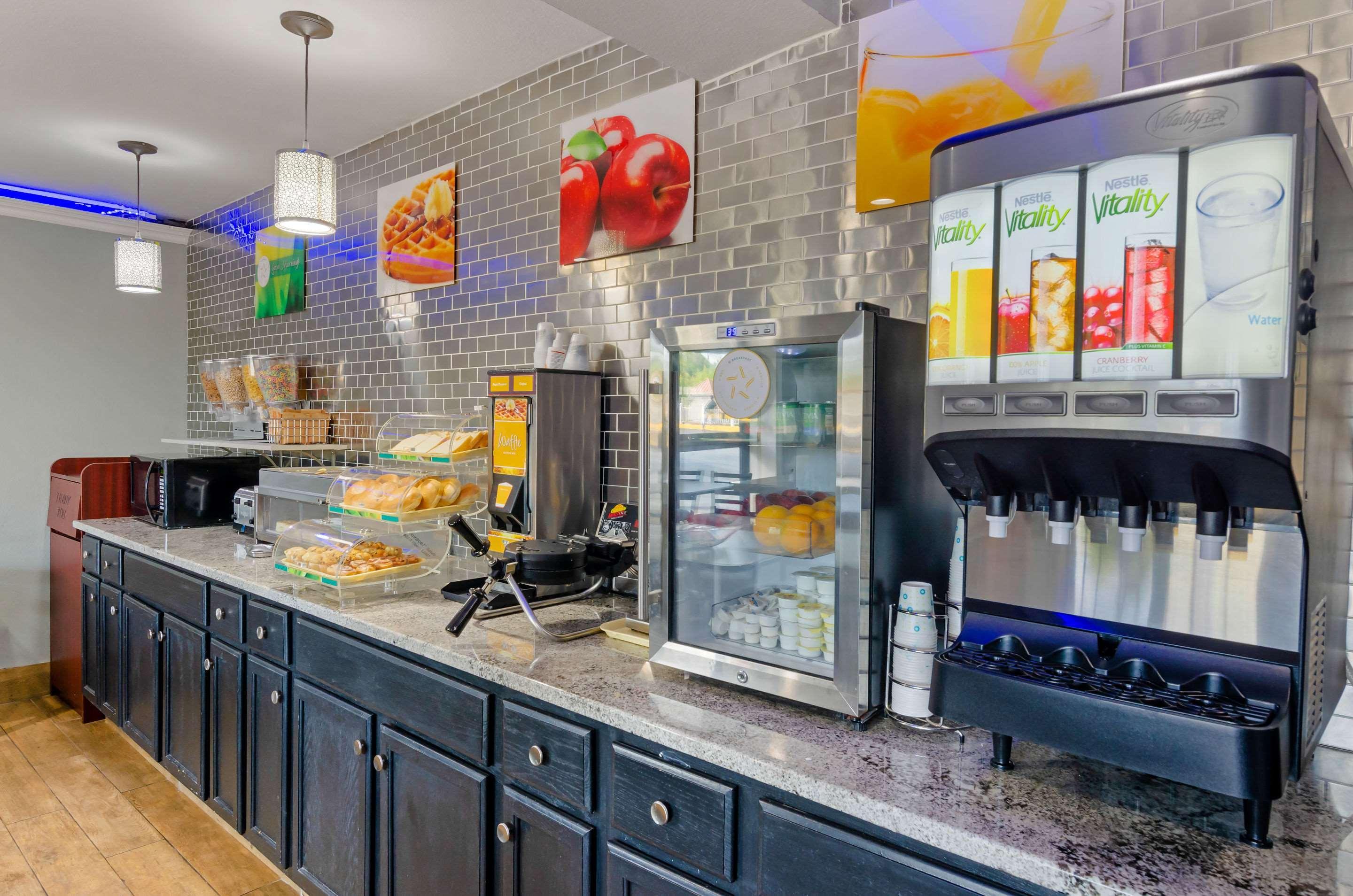 Quality Inn Waynesboro - Skyline Drive Экстерьер фото