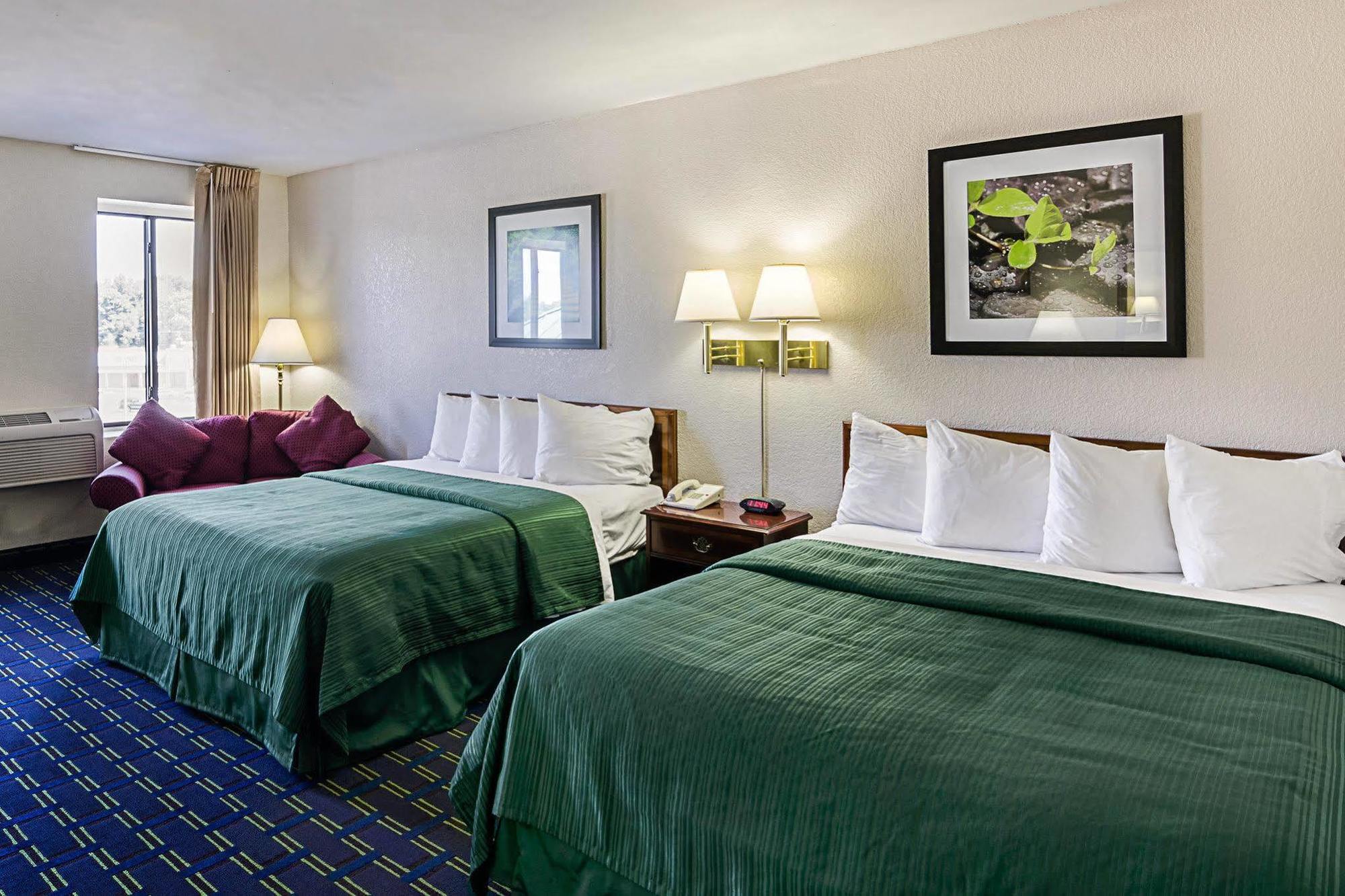 Quality Inn Waynesboro - Skyline Drive Экстерьер фото