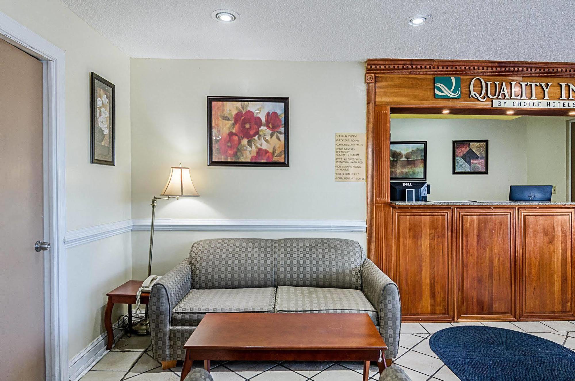 Quality Inn Waynesboro - Skyline Drive Экстерьер фото